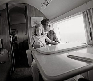 Illustration for article titled Rare Glimpses Inside Marine One